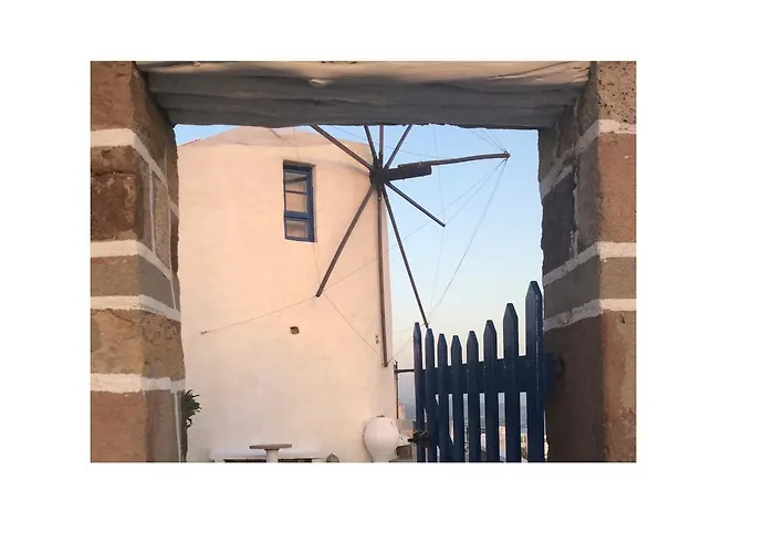 Milos Vaos Windmill Plaka (Milos)