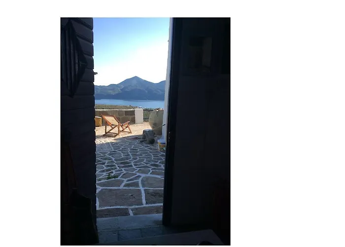 Milos Vaos Windmill * Plaka (Milos)