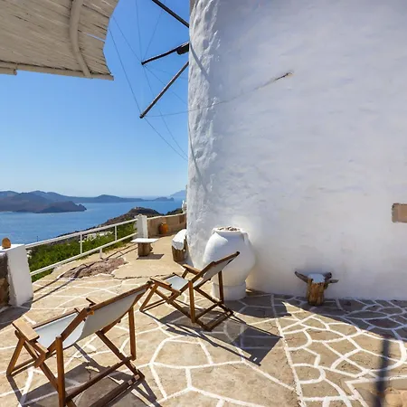 Milos Vaos Windmill * Plaka (Milos)