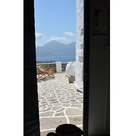 Milos Vaos Windmill بيت للعطل