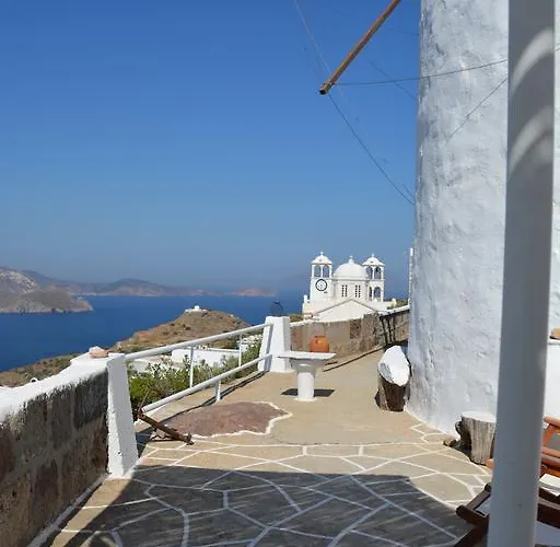 Milos Vaos Windmill * Plaka (Milos)
